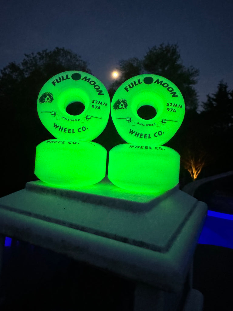 Dual Glow in dark 97a Full Moon Skateboard Wheels